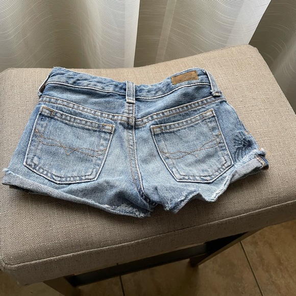 Ralph Lauren Blue Denim Shorts w/Embroidery - Picture 3 of 3